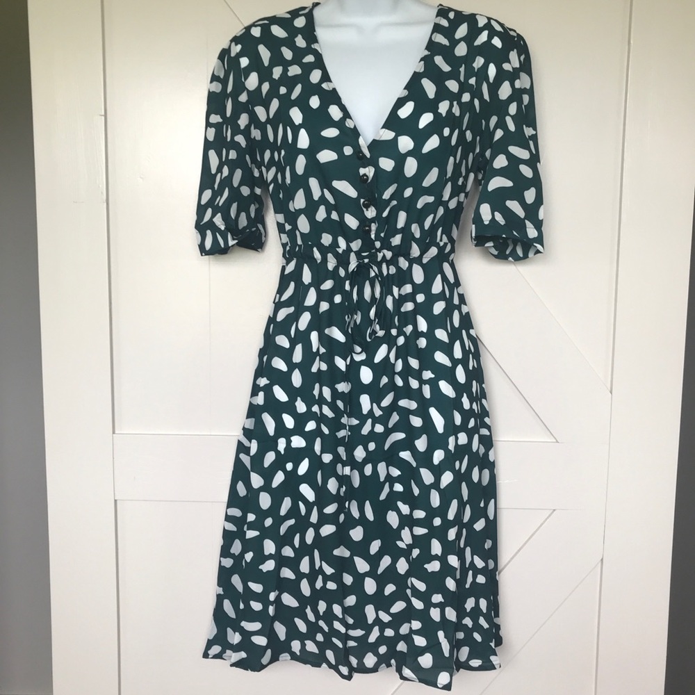 NWOT green Floral printed causal button Down Dress - Picture 4 of 5